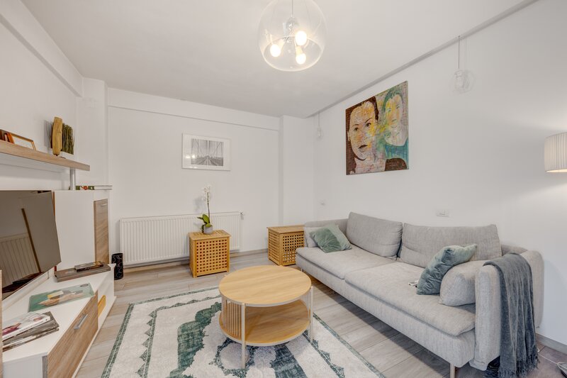 Piata Victoriei, Dr. Iacob Felix, Ultracentral,