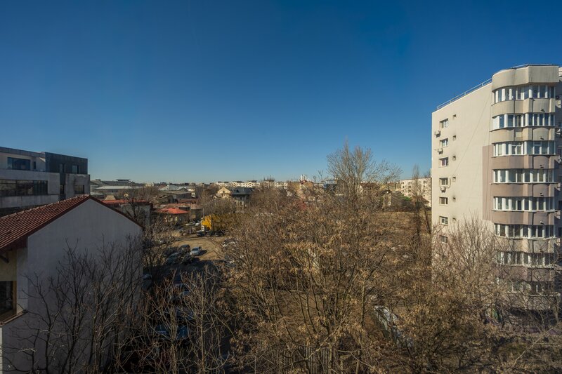 Piata Victoriei, Dr. Iacob Felix, Ultracentral,