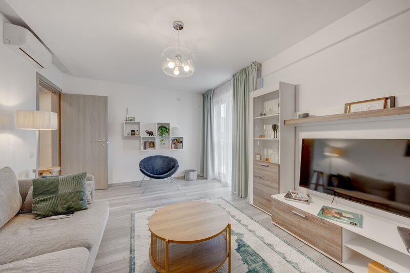 Piata Victoriei, Dr. Iacob Felix, Ultracentral,