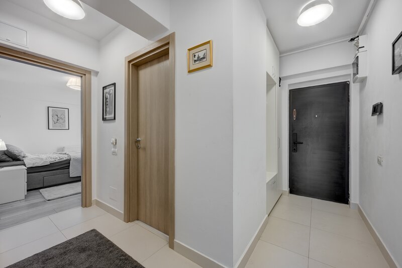 Piata Victoriei, Dr. Iacob Felix, Ultracentral,